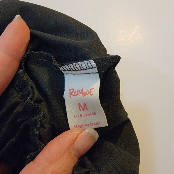 Medium Romwe Windbreaker Cargos - Picture 6 of 7